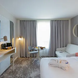 Отель Novotel Pont De L'arc, Экс-ан-Прованс